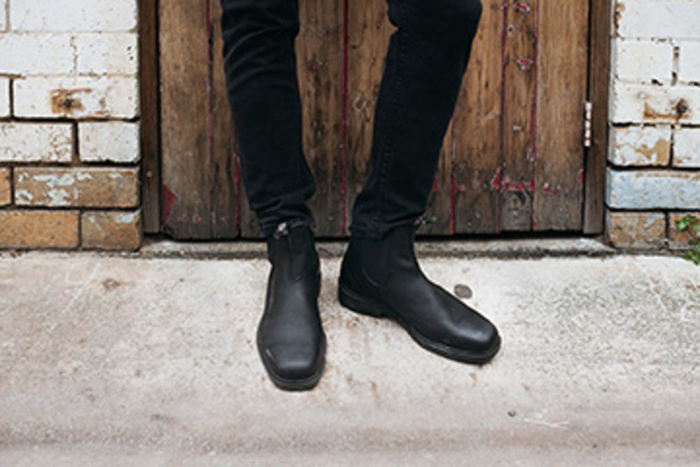 Black Full Grain Leather Chelsea Boots, Men's Dress 063 - Blundstone