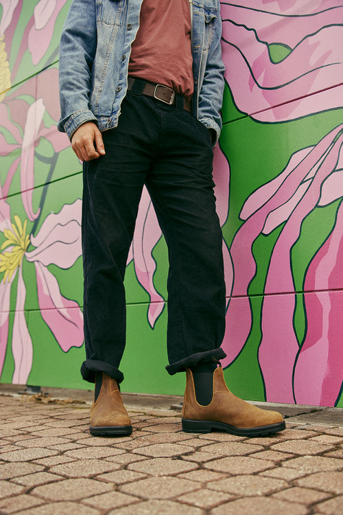 Lifestyle Men 4 image of Blundstone Men's Originals #1911 in Tobacco
