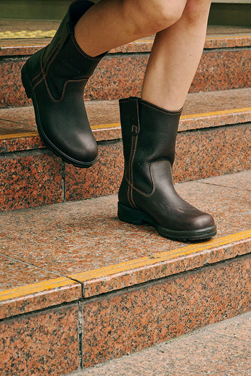 Lifestyle Women 2 image of Blundstone Women's Originals #2528 in Claret