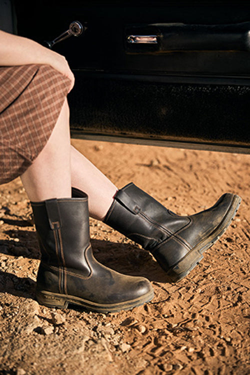 Lifestyle Women 4 image of Blundstone Women's Originals #2528 in Claret