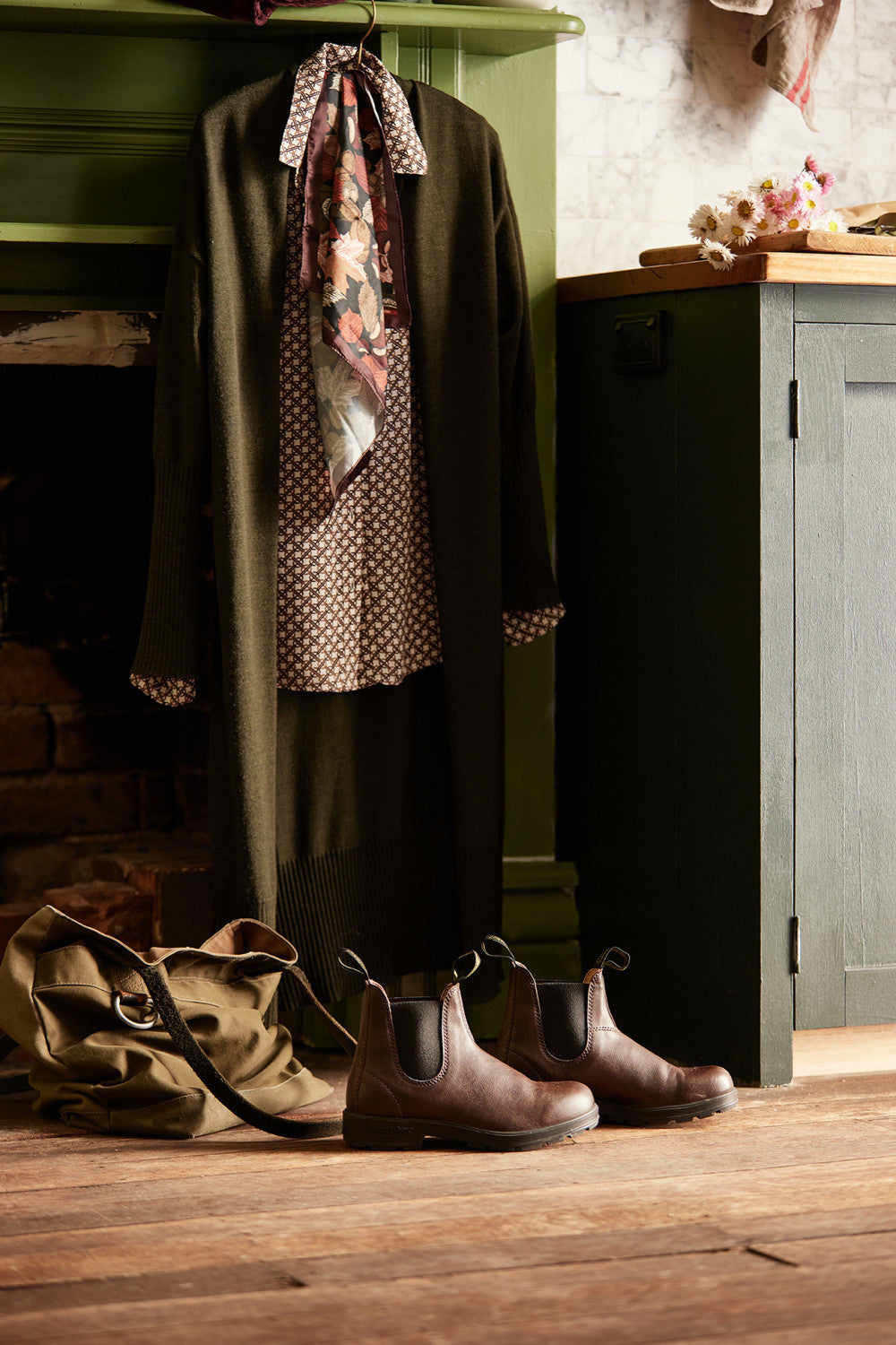83　blundstone28,5㎝ Rustic Black Premium Leather Chelsea Boots, Men's Lug 2238
