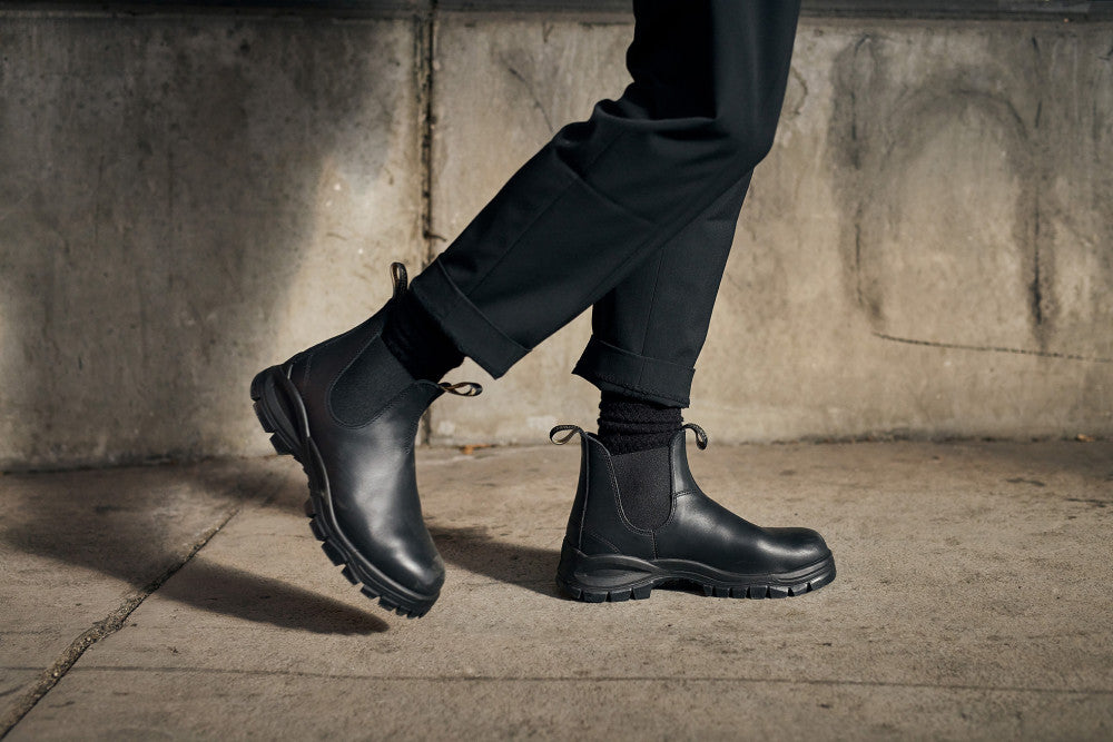 Blundstone 2240 ELASTIC SIDED BOOT サイドゴア Black Premium Leather Chelsea Boots, Men's Lug 2240 - Blundstone