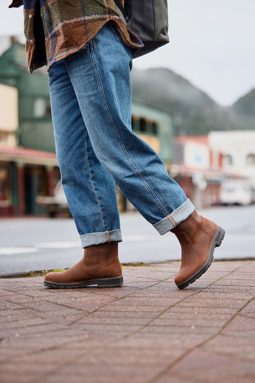 Teak Nubuck Leather Rigger Boots, Women's Originals 2527 - Blundstone