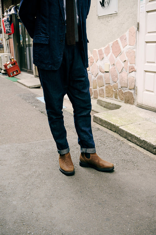 Lifestyle Men 10 image of Blundstone Men's Dress #2581 in Tobacco Suede