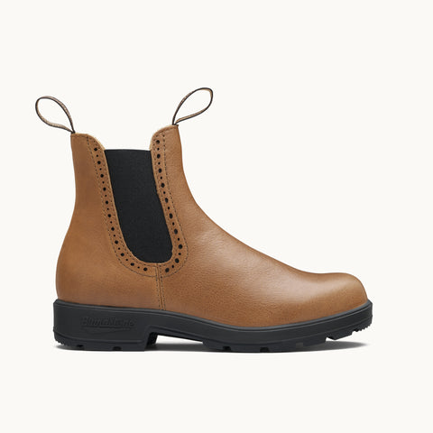 Product Hero Image image of Blundstone Women's Originals #2215 in Camel