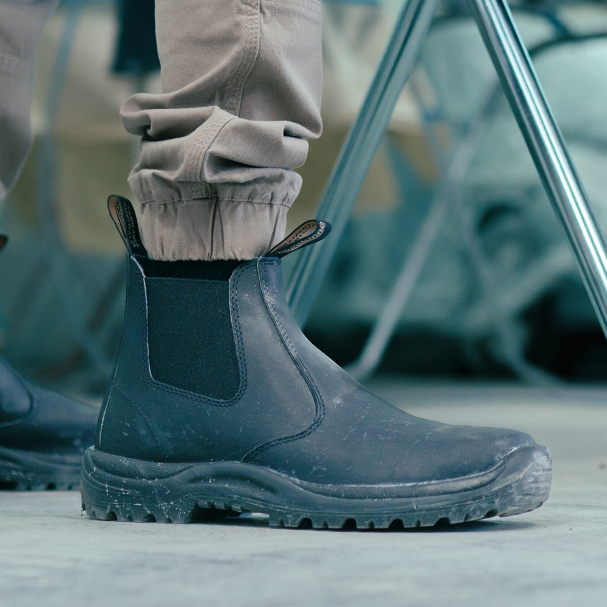 ウォルッティー Black Premium Leather Chelsea Boots, Work Series 491 - Blundstone