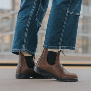 ladies brown dress boots Antique Premium Leather Chelsea Boots, Women's Classics 1609 DSRP: $399 Size:30
