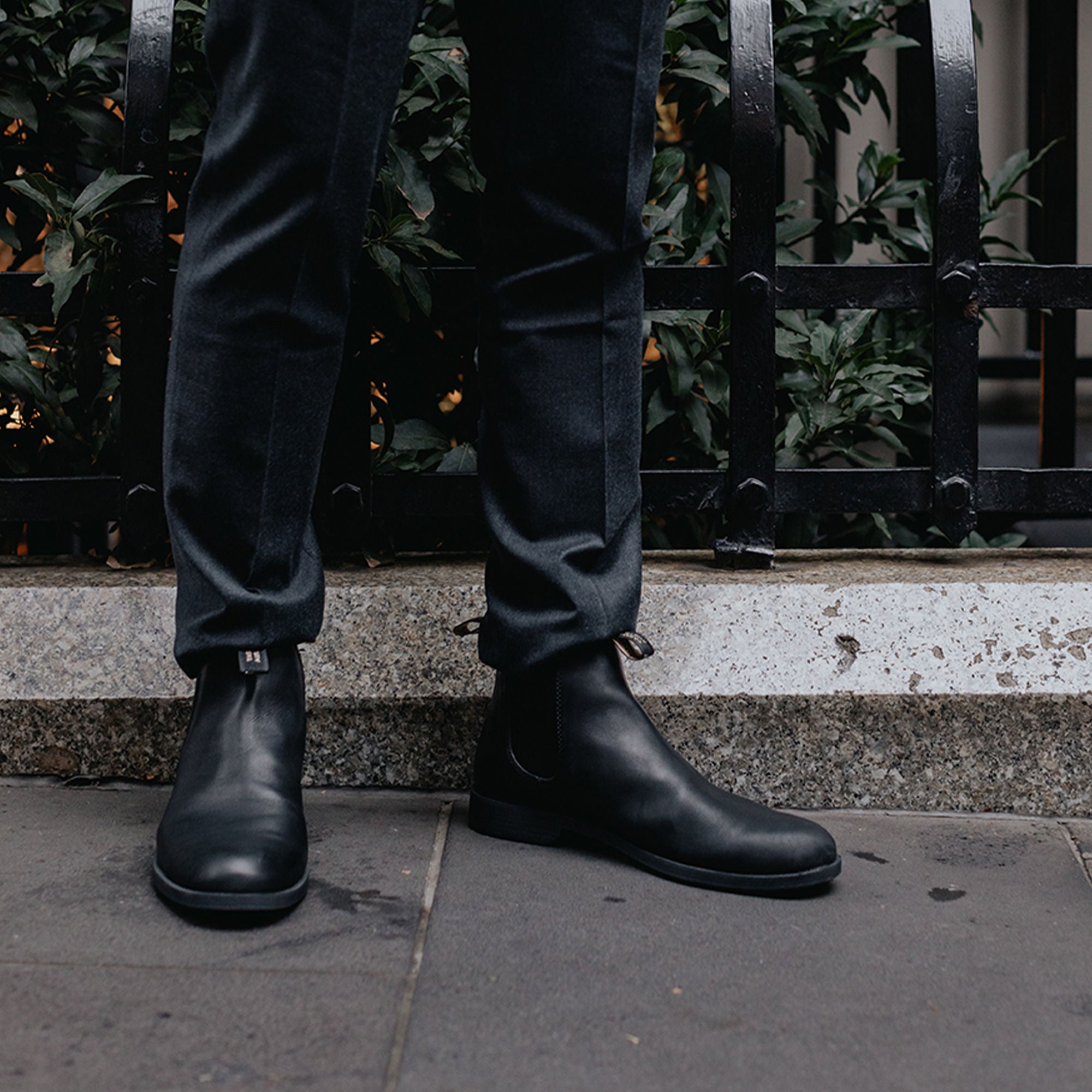 Black Leather Ankle Boots, Men's Dress 1901 - Blundstone
