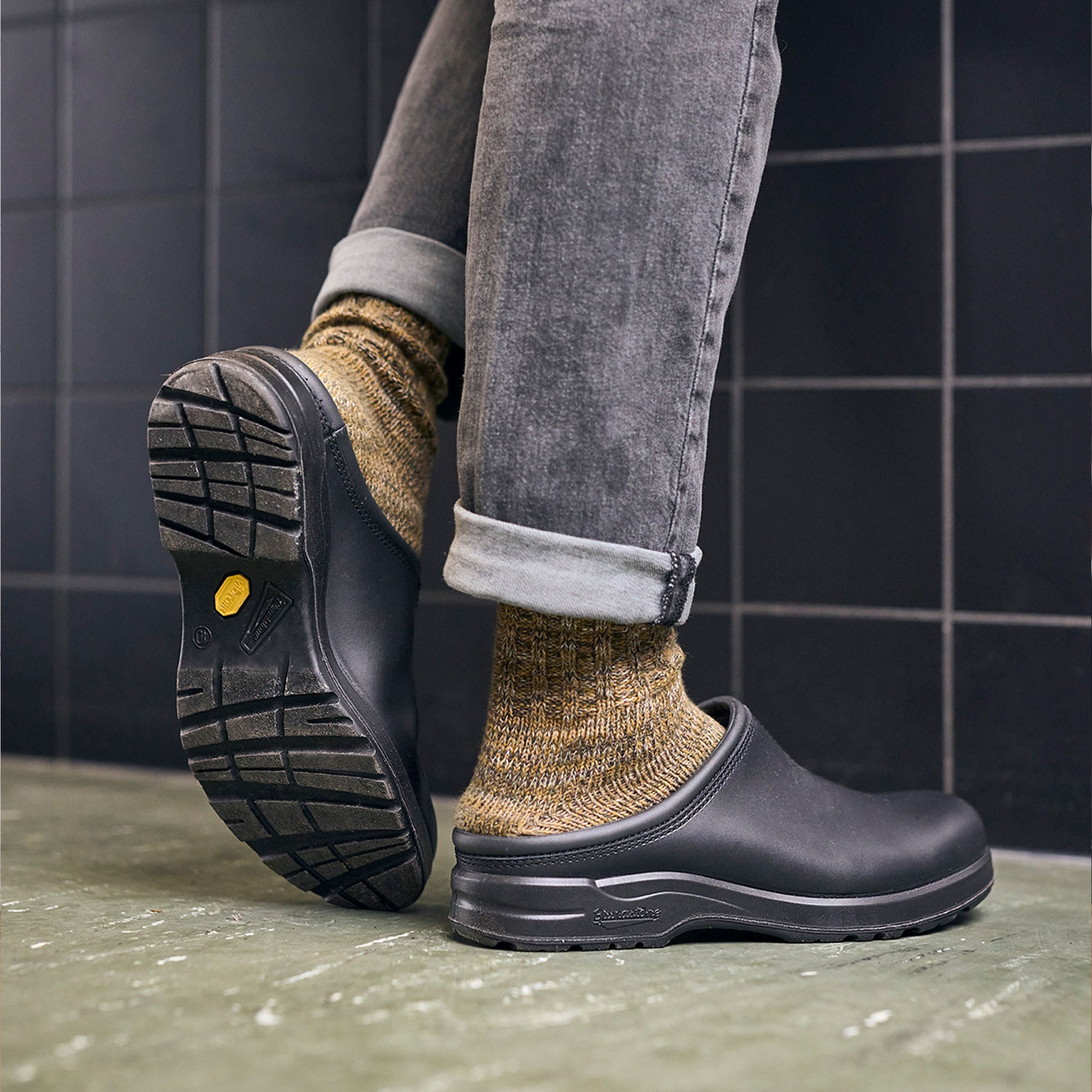 Blundstone ALL-TERRAIN CLOG #2381 サイズ8 Black Premium Leather Slip-on Clogs, Men's All-Terrain 2381