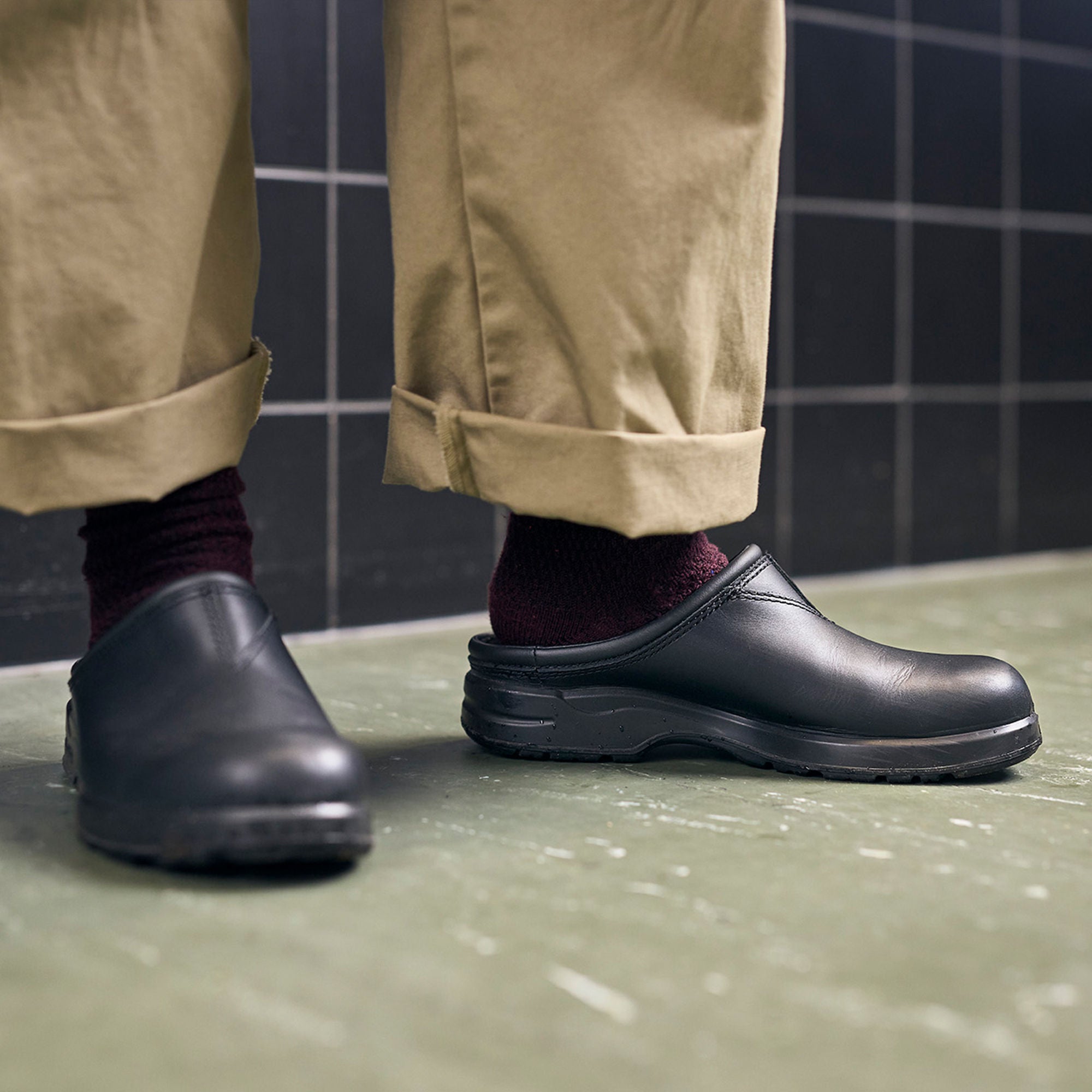 Blundstone ALL-TERRAIN CLOG #2381 サイズ8 Black Premium Leather Slip-on Clogs, Women's All-Terrain 2381
