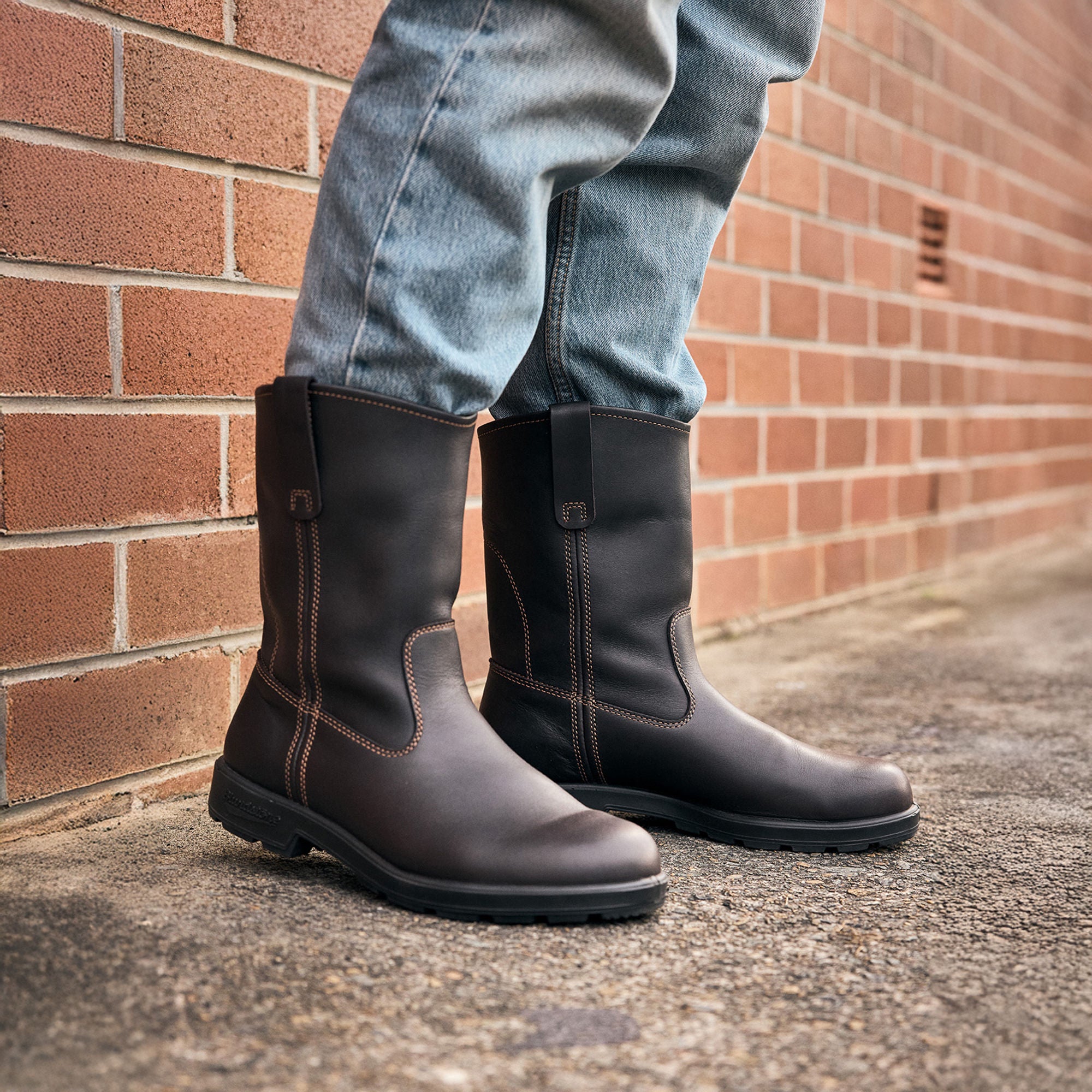 Claret Full Grain Leather Rigger Boots, Men's Originals 2528