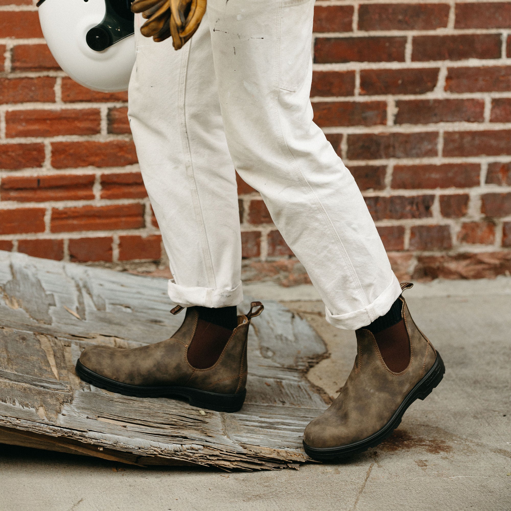 Blundstone 585 サイドゴアブーツ Rustic Brown UK4 Rustic Brown Premium Leather Chelsea Boots, Men's Classics 585