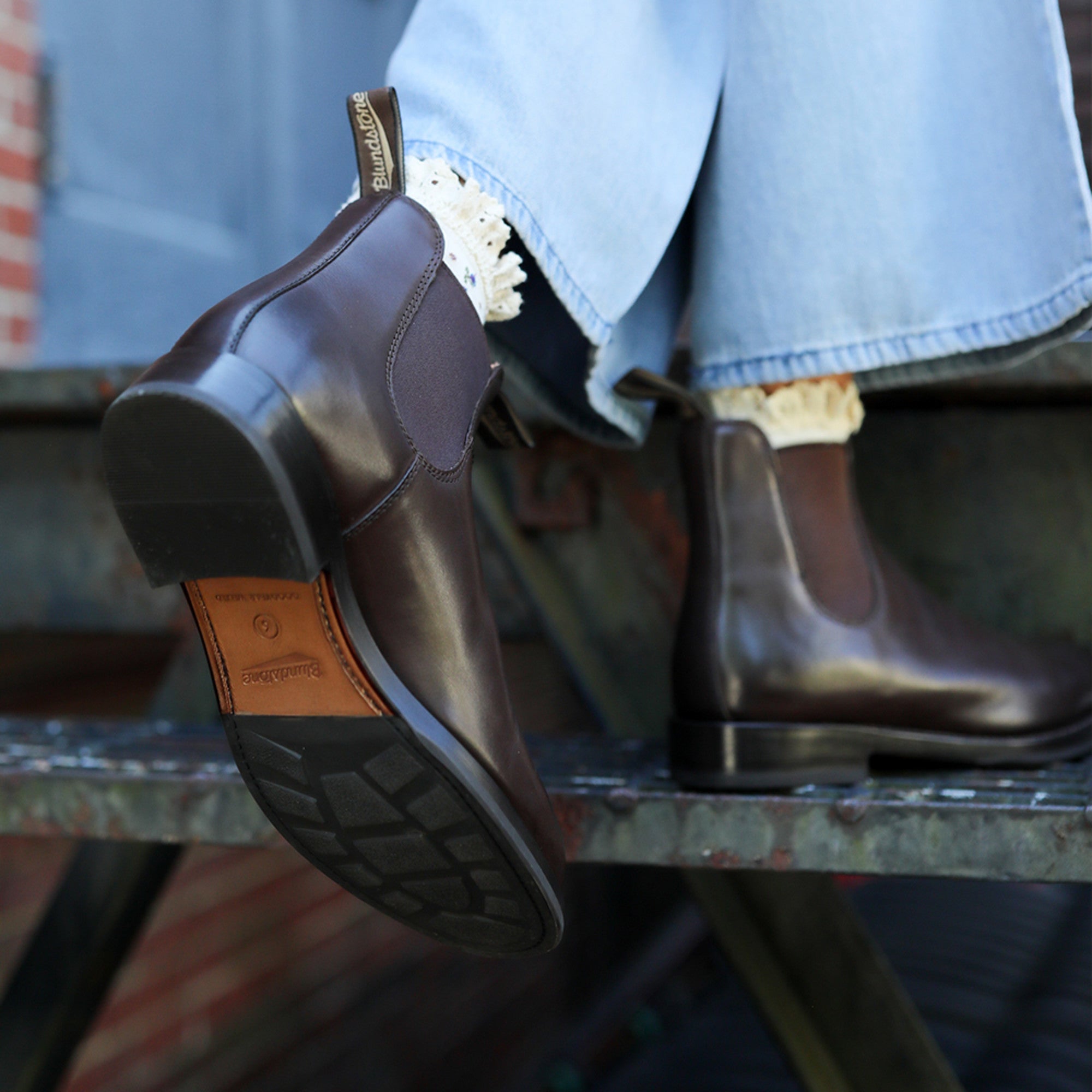 Brown Premium Leather Chelsea Boots, Women's Heritage 157 - Blundstone