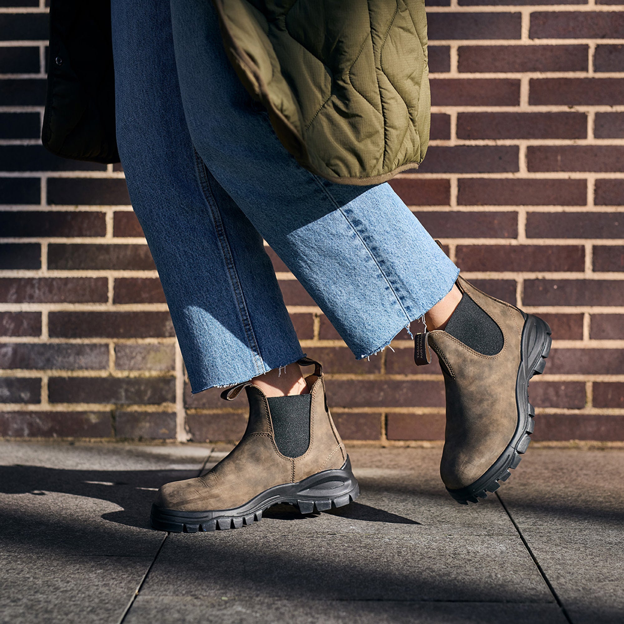 Rustic Brown Premium Leather Chelsea Boots, Women's Lug 2239