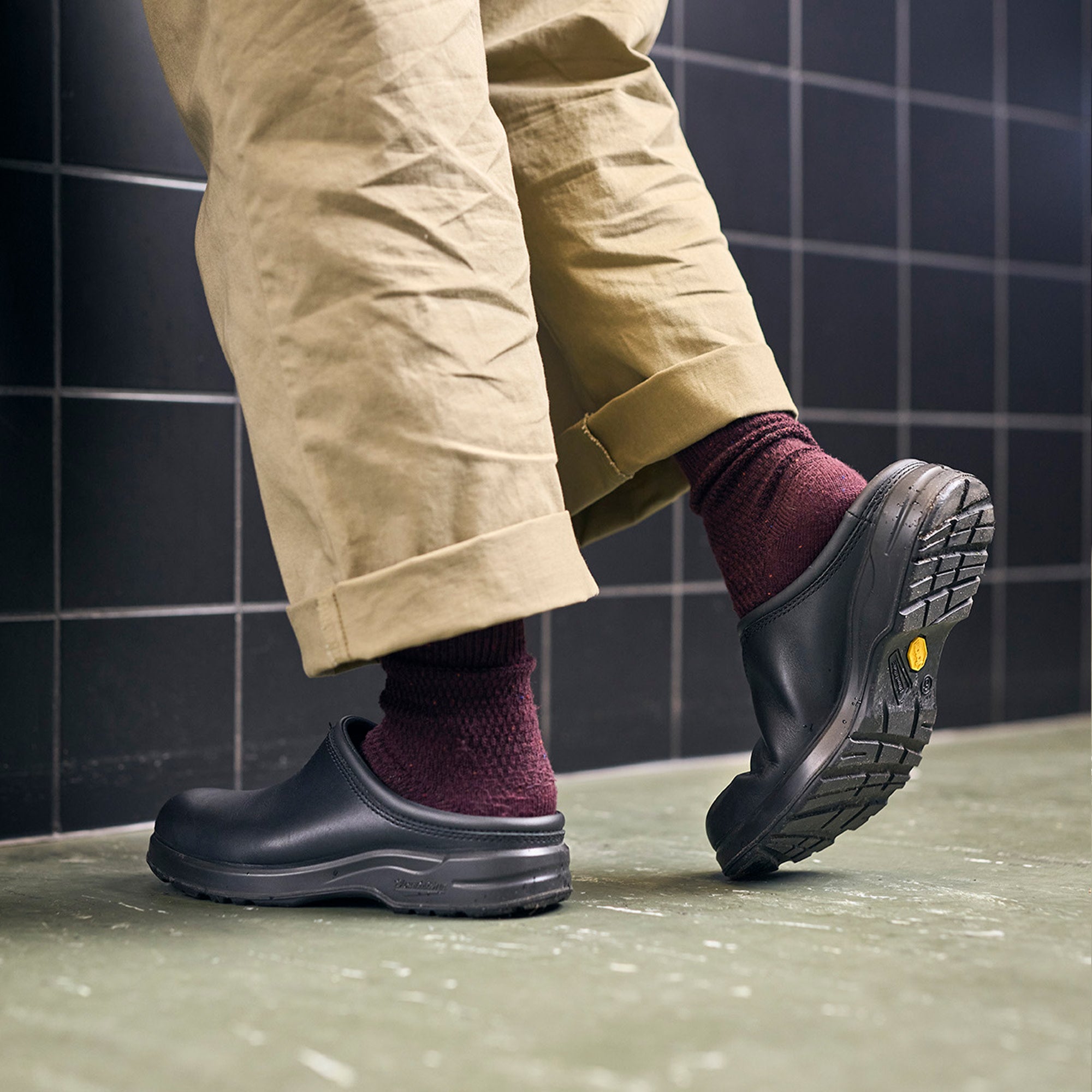 Black Premium Leather Slip-on Clogs, Women's All-Terrain 2381