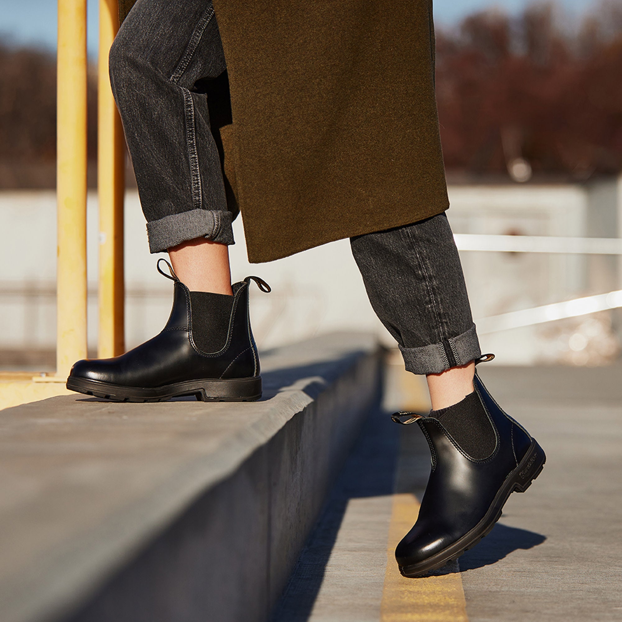 Black Brush Premium Leather Chelsea Boots, Women's Originals 2414