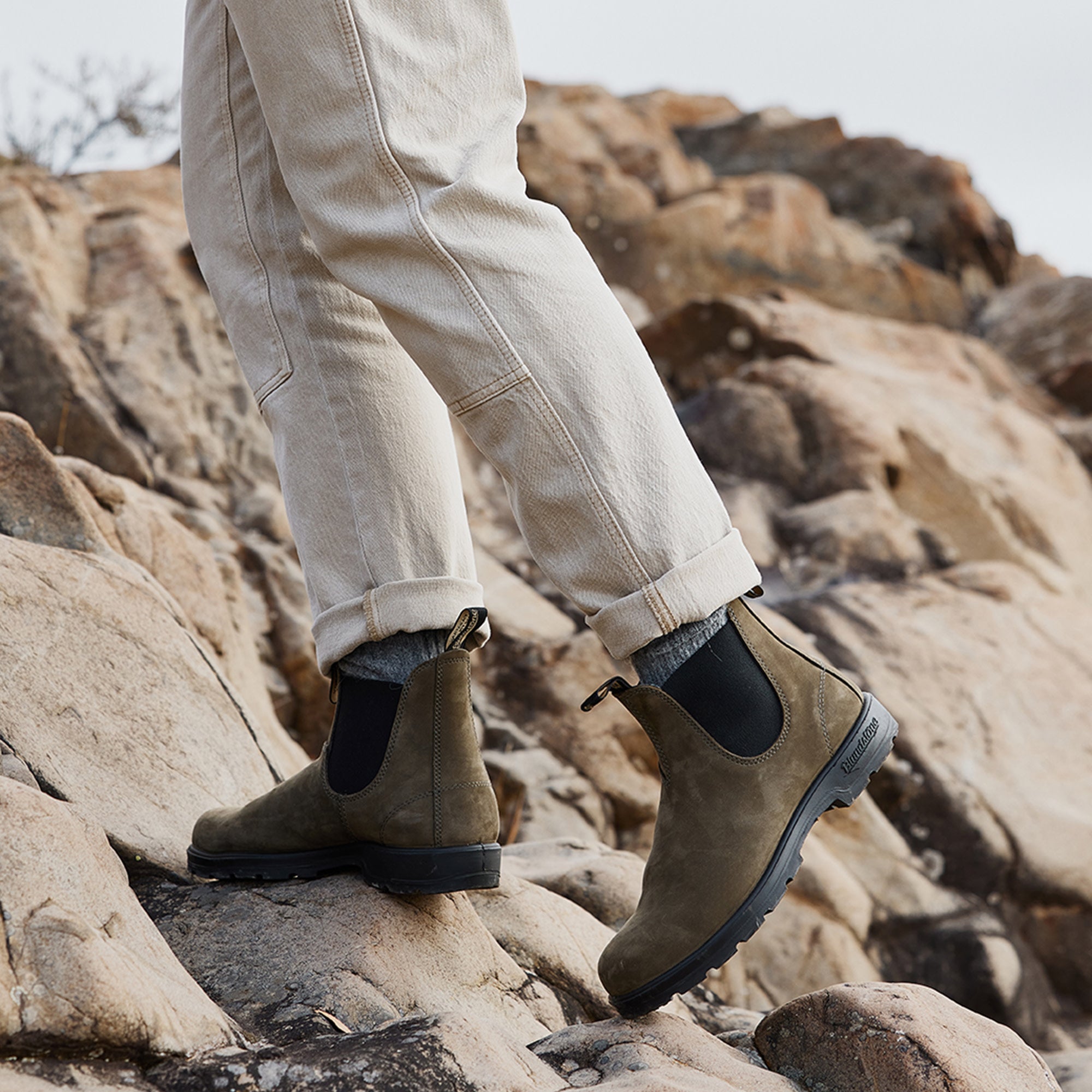 Forest Premium Leather Chelsea Boots, Men's Classics 2442 - Blundstone