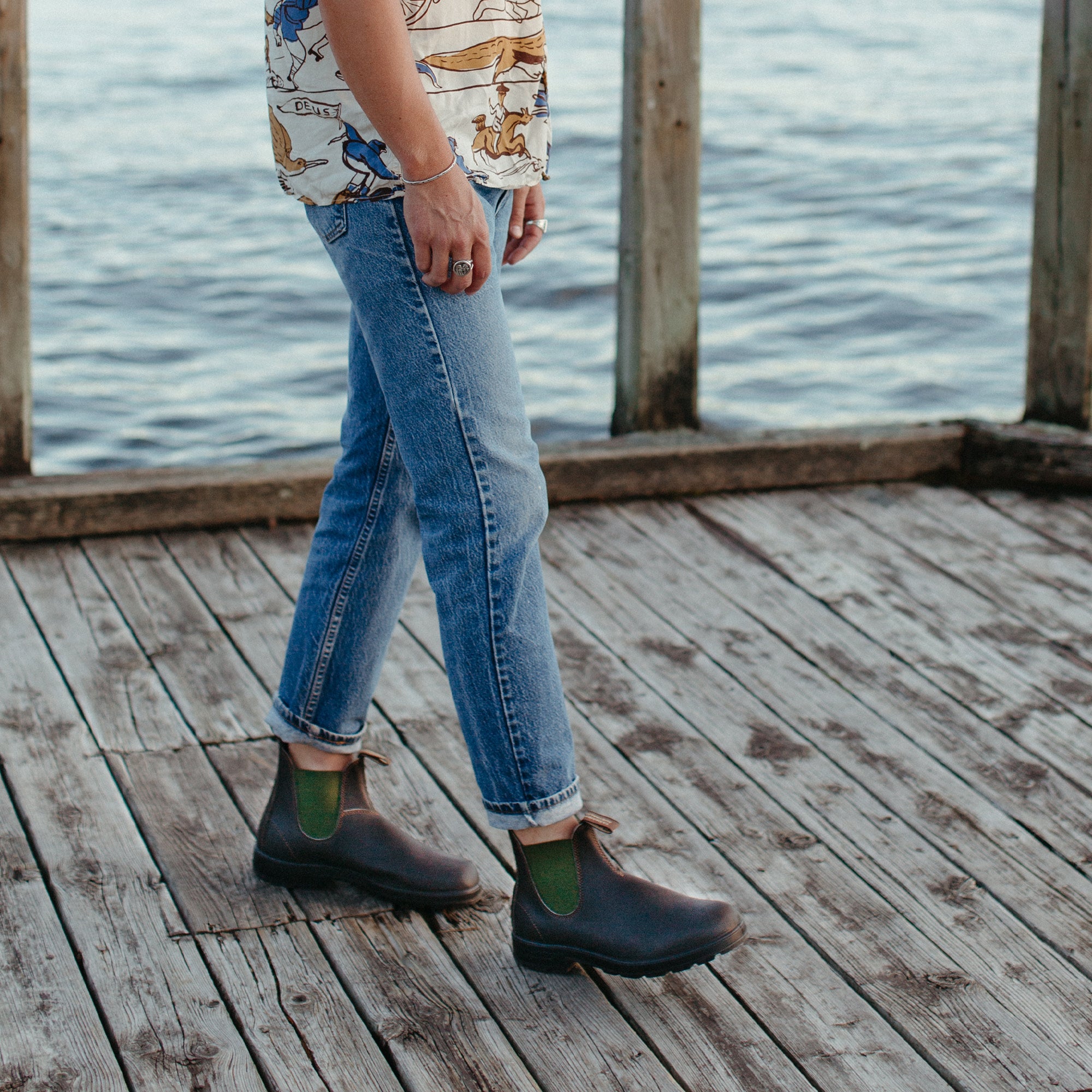 靴 BLUNDSTONE Blundstone 562 Crazy Horse Brown Leather Chelsea Boots Tan Nubuck