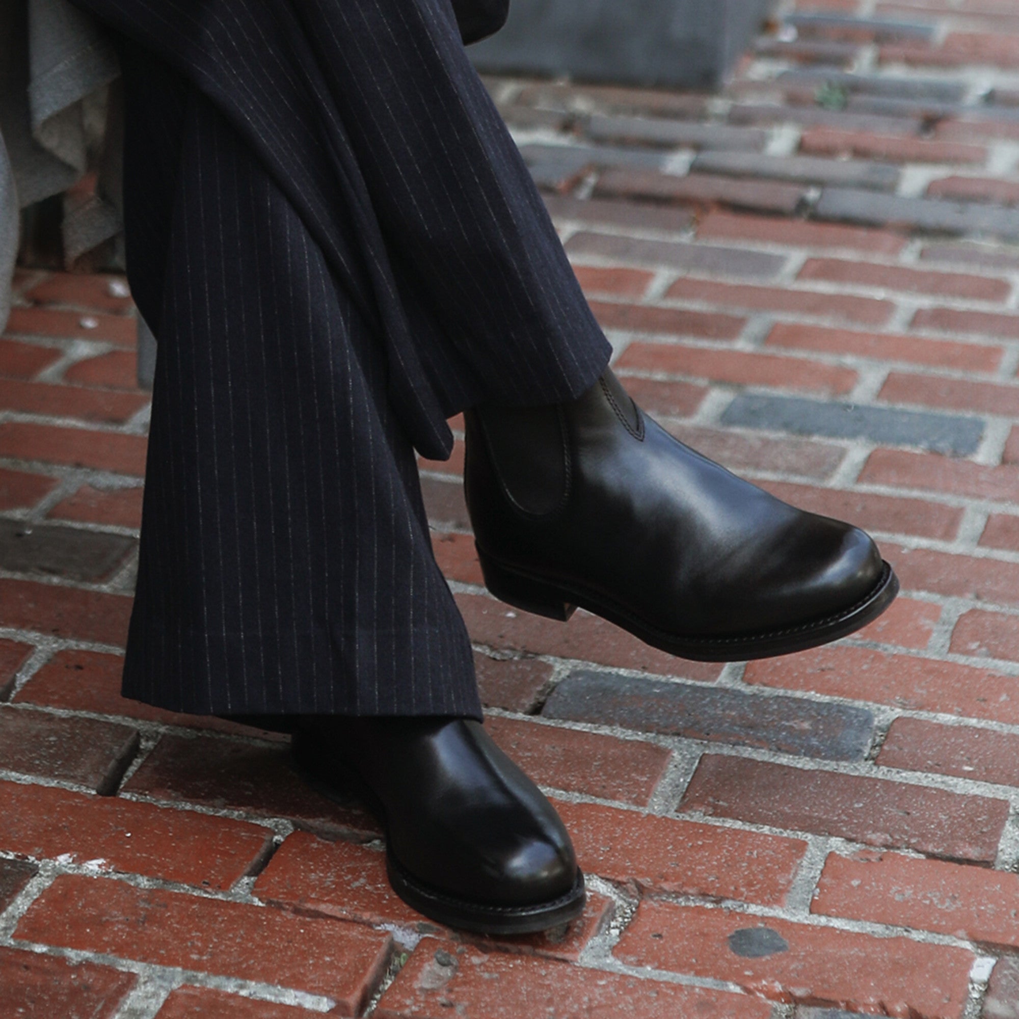 Black Premium Leather Chelsea Boots, Women's Heritage 156 - Blundstone