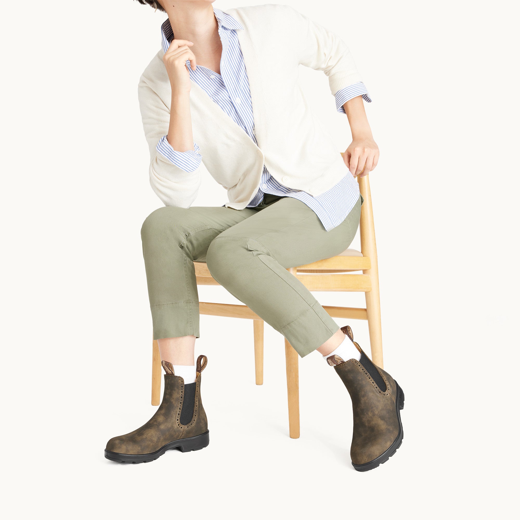 Blundstoneブーツ　4 Rustic Brown Premium Leather High Top Boots, Women's Originals