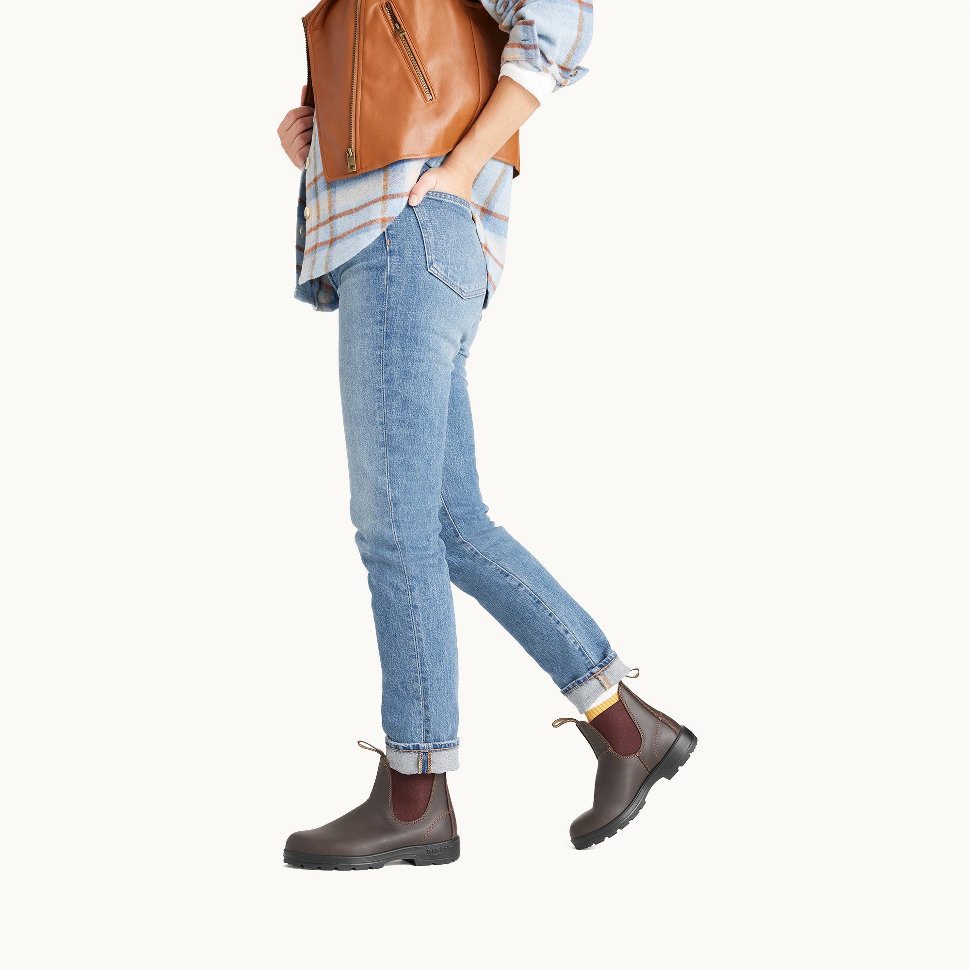 Walnut Brown Premium Leather Chelsea Boots, Women's Classics 550