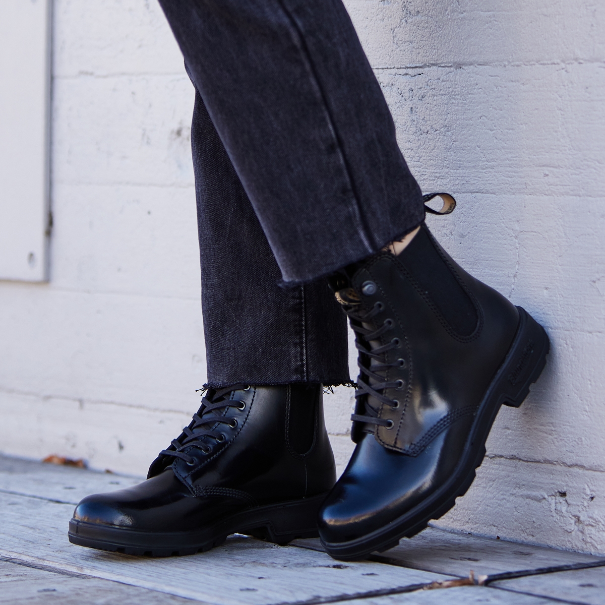 Blundstone black boots hotsell