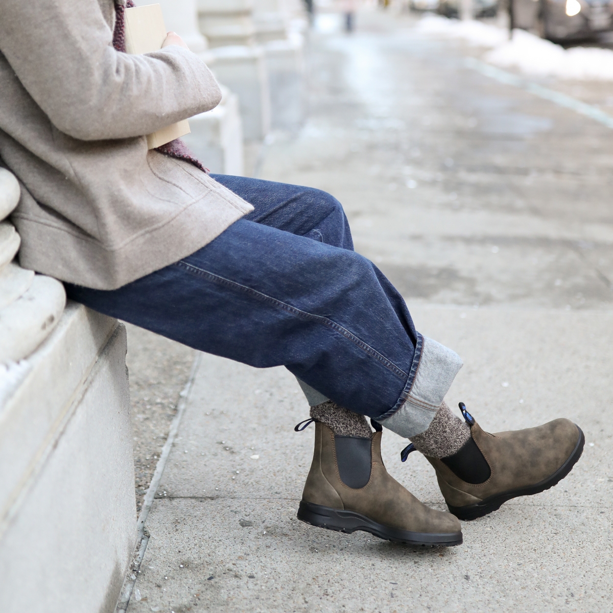 Blundstone boots hotsell on feet