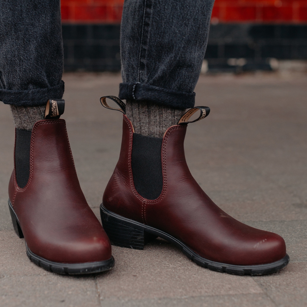 heeled blundstone boots